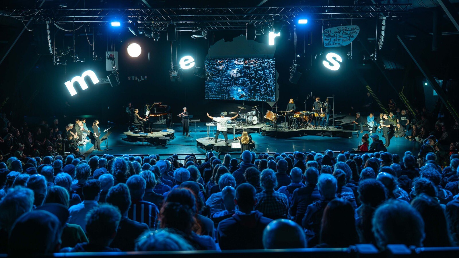 Rund 200 Musikerinnen und Musiker aus über 20 Ländern spielen am Niederrhein zwischen Rapunzel und Schneewittchen.